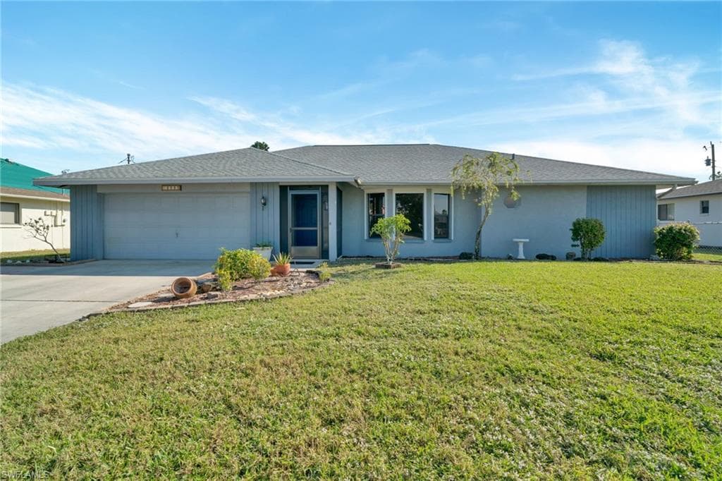 4145 6th Pl, Cape Coral, FL 33914-5