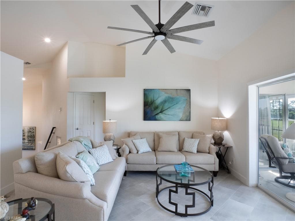 13000 Castle Harbour Dr J3, Naples, FL 34110-9