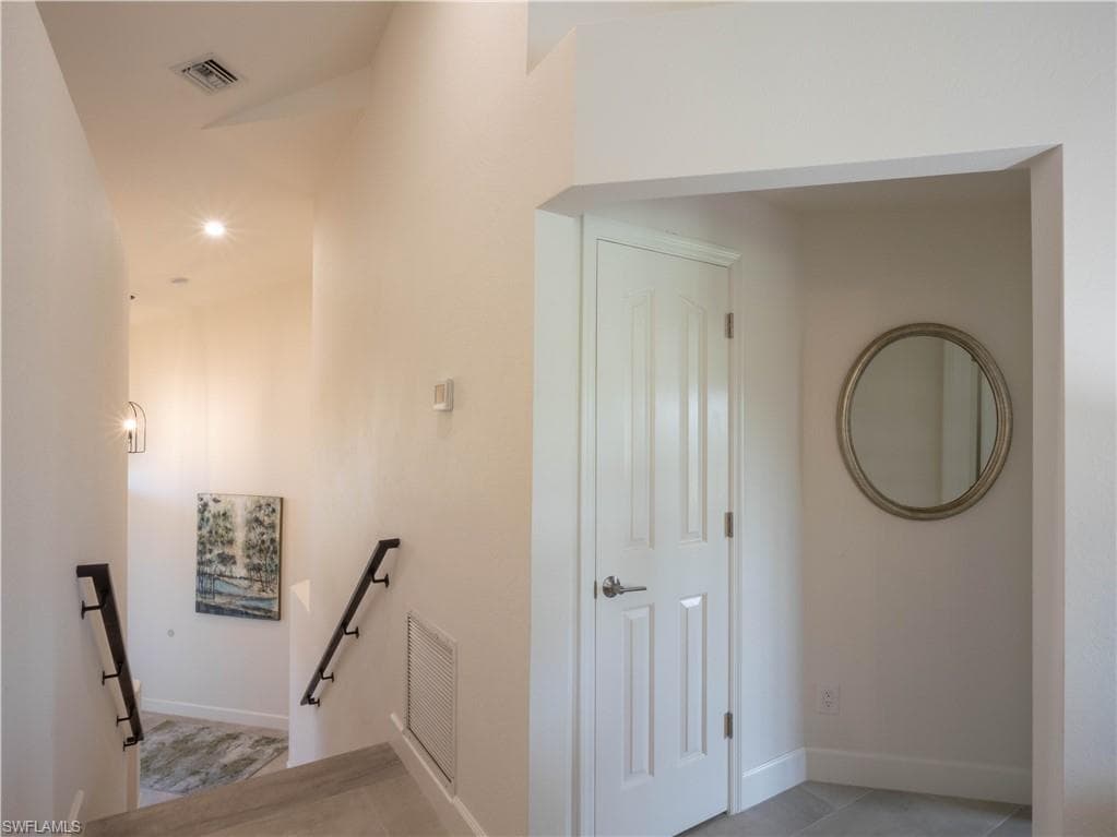 13000 Castle Harbour Dr J3, Naples, FL 34110-10