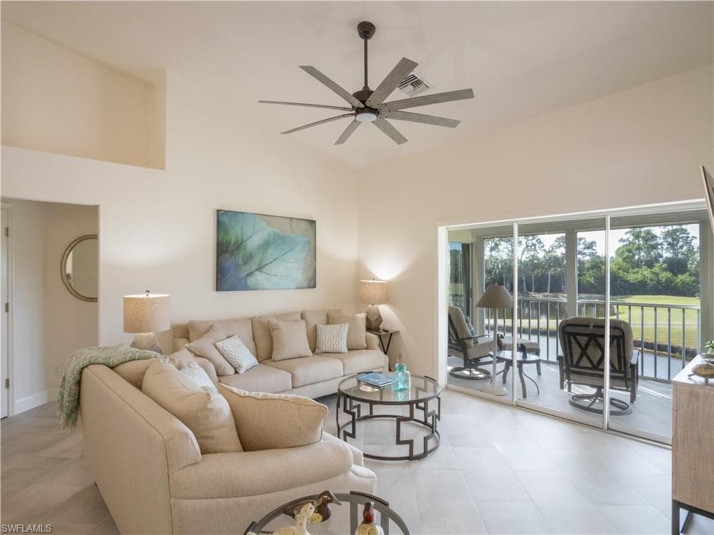 13000 Castle Harbour Dr J3, Naples, FL 34110-1