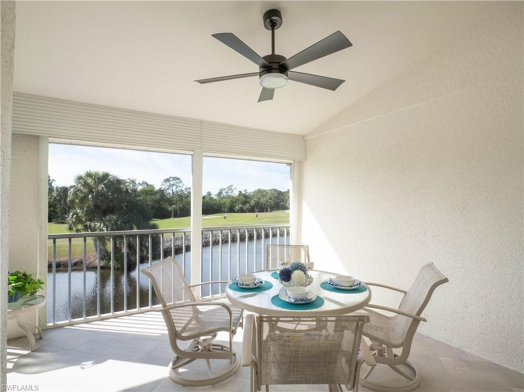 13000 Castle Harbour Dr J3, Naples, FL 34110-21