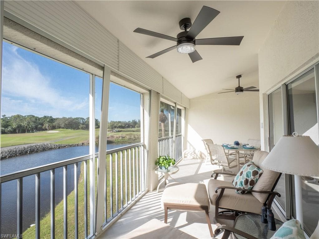 13000 Castle Harbour Dr J3, Naples, FL 34110-26