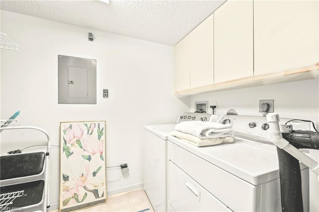 7185 Dennis Cir C-105, Naples, FL 34104-25