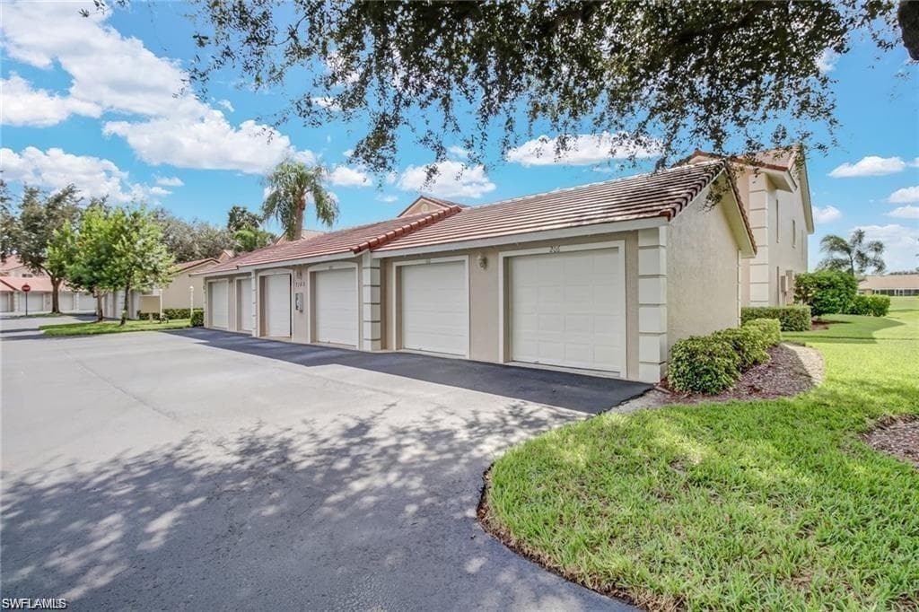 7185 Dennis Cir C-105, Naples, FL 34104-28