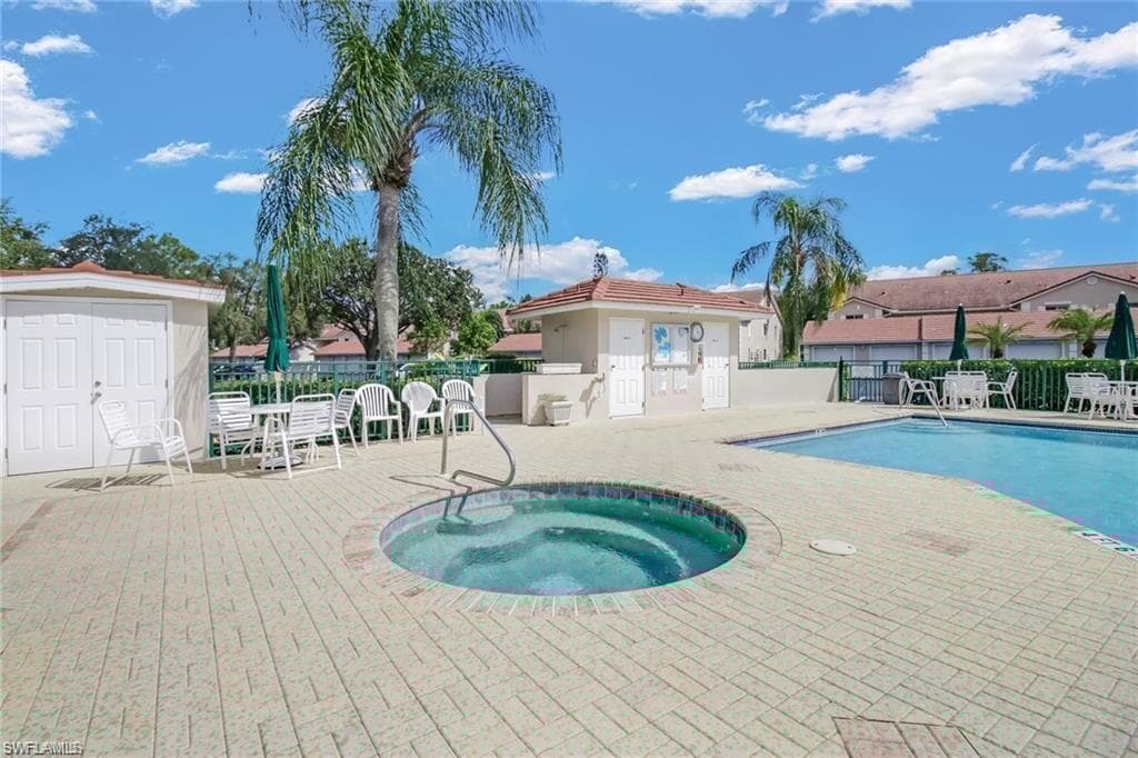 7185 Dennis Cir C-105, Naples, FL 34104-32