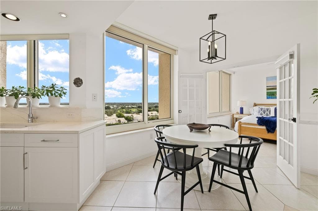 7117 Pelican Bay Blvd 1007, Naples, FL 34108-5