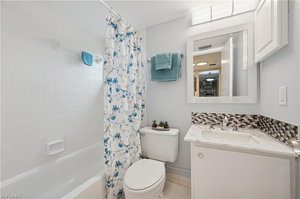 710 Elkcam Cir 307, Marco Island, FL 34145-21