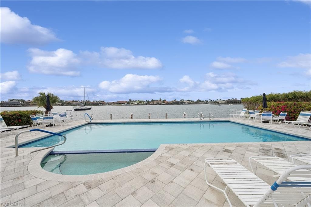 710 Elkcam Cir 307, Marco Island, FL 34145-30