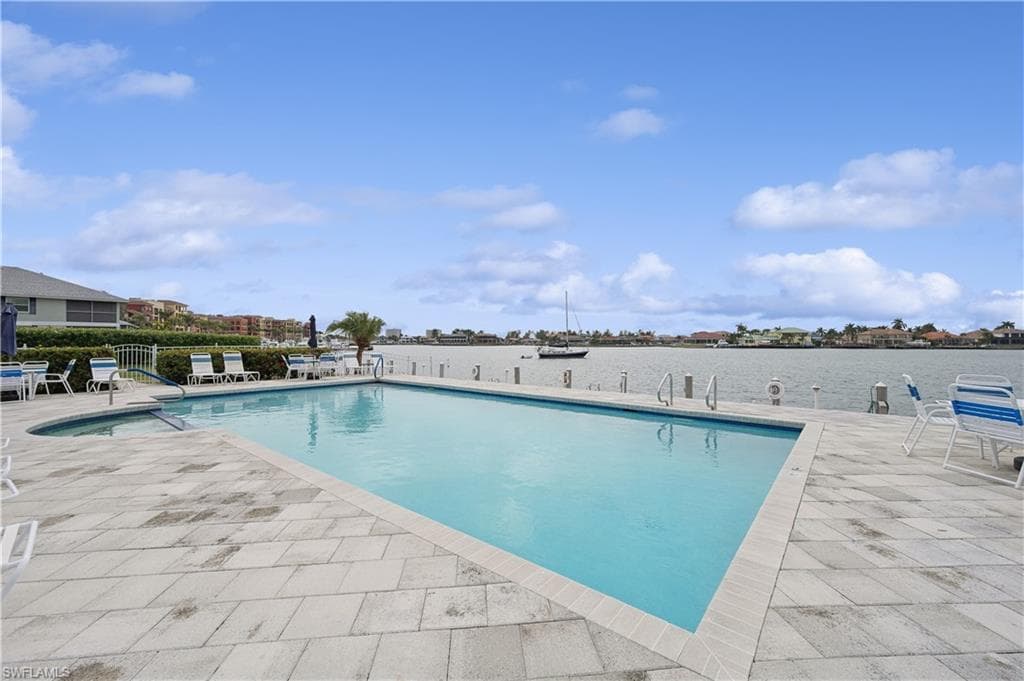 710 Elkcam Cir 307, Marco Island, FL 34145-31