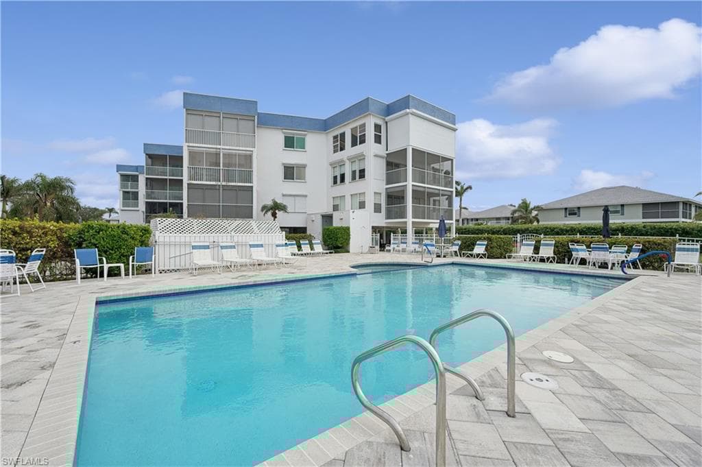 710 Elkcam Cir 307, Marco Island, FL 34145-33