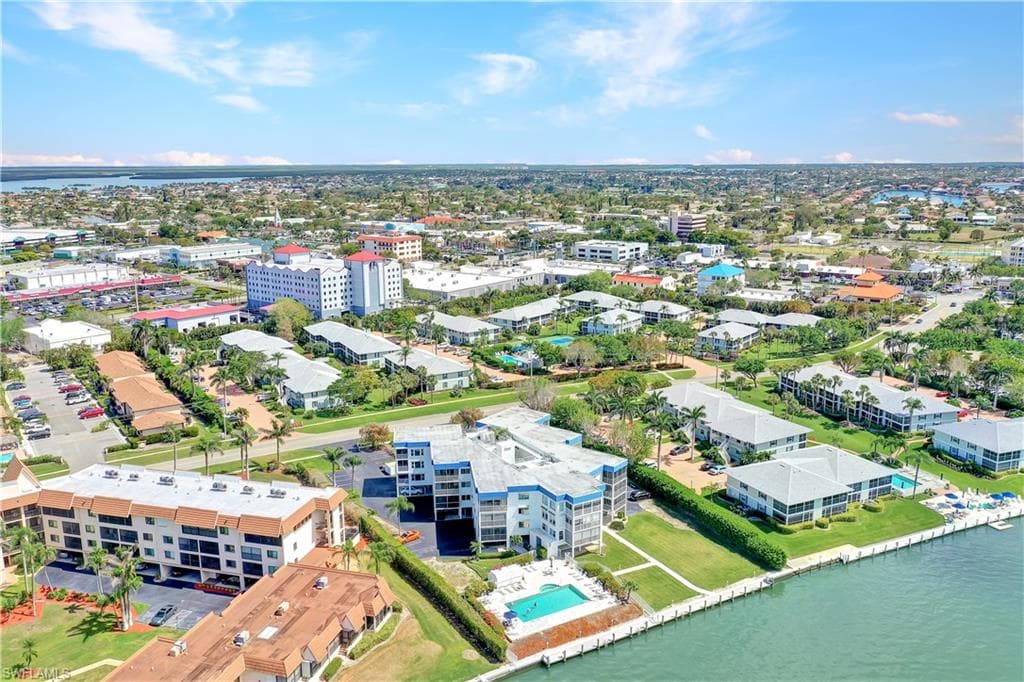 710 Elkcam Cir 307, Marco Island, FL 34145-36