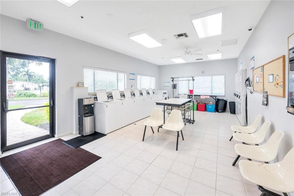 3063 Waterview Pt, Naples, FL 34120-16