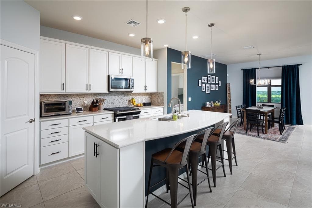 7266 Wilton Dr, Naples, FL 34109-9
