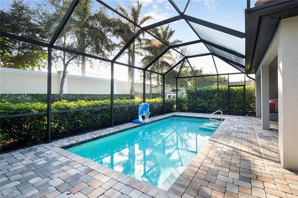 7266 Wilton Dr, Naples, FL 34109-15