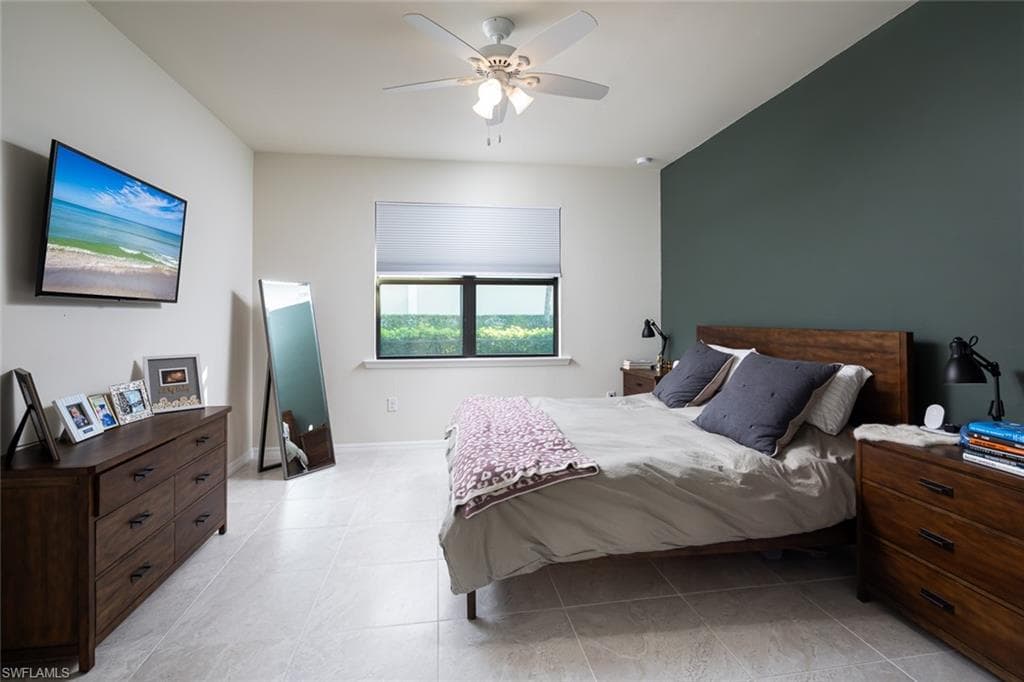 7266 Wilton Dr, Naples, FL 34109-17