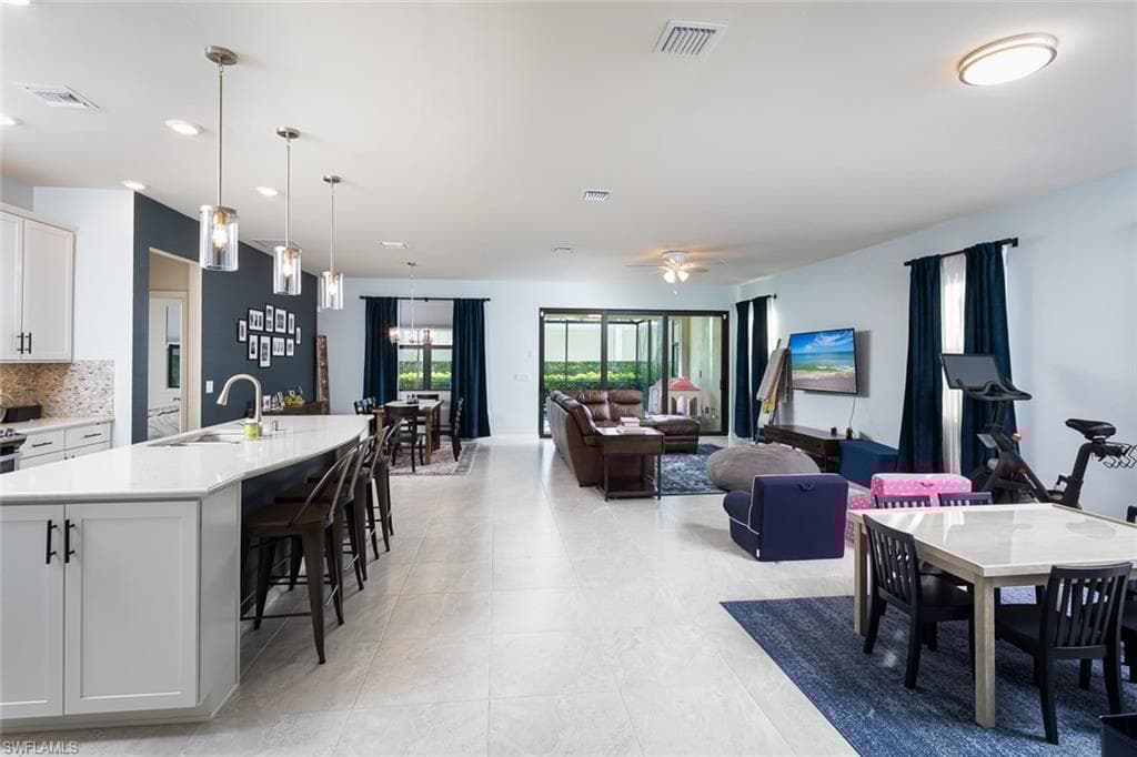7266 Wilton Dr, Naples, FL 34109-4