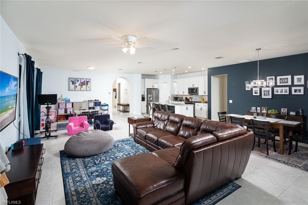 7266 Wilton Dr, Naples, FL 34109-7