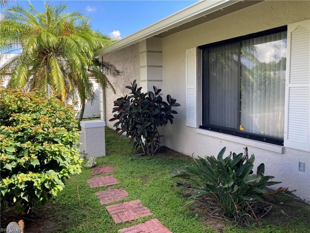 2896 44th St SW, Naples, FL 34116-10