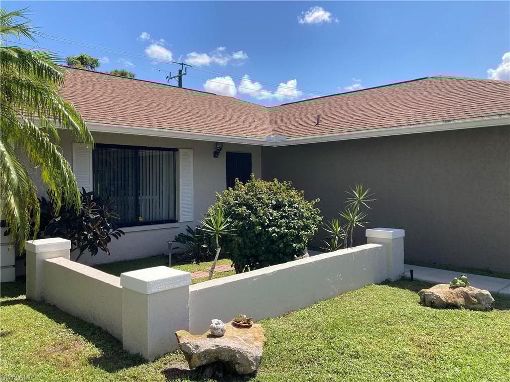 2896 44th St SW, Naples, FL 34116-4