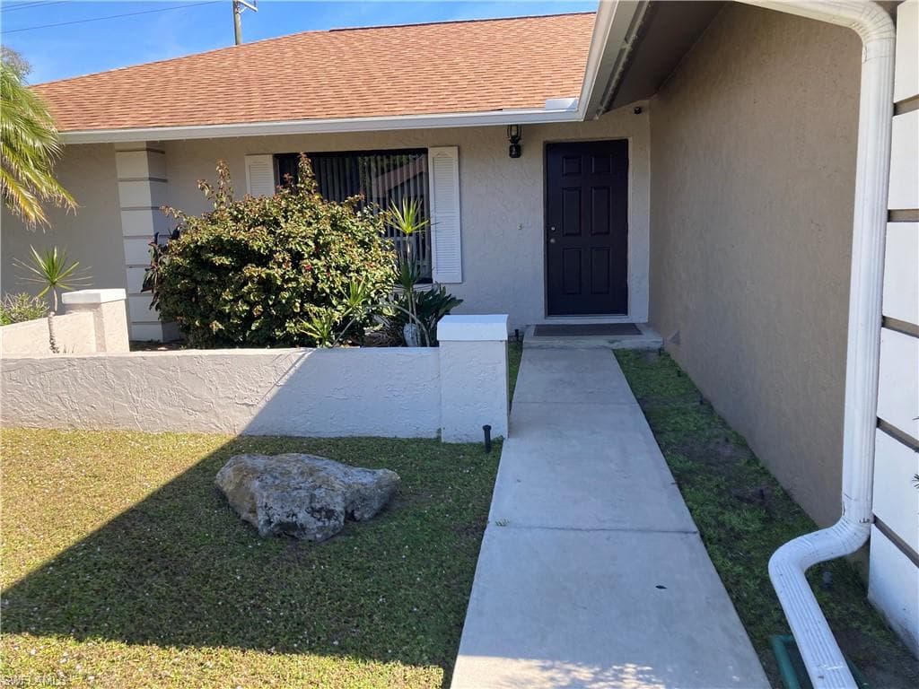 2896 44th St SW, Naples, FL 34116-7