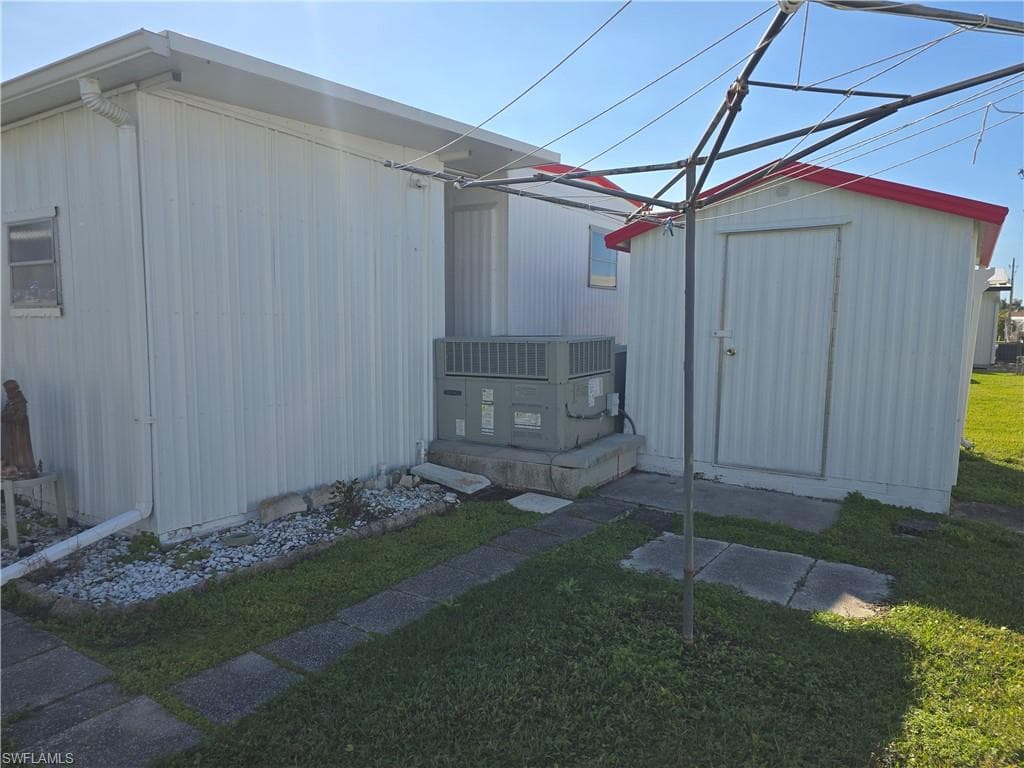 19 Moorhead Mnr 19, Naples, FL 34112-30