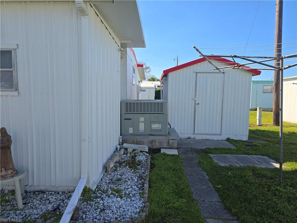 19 Moorhead Mnr 19, Naples, FL 34112-31