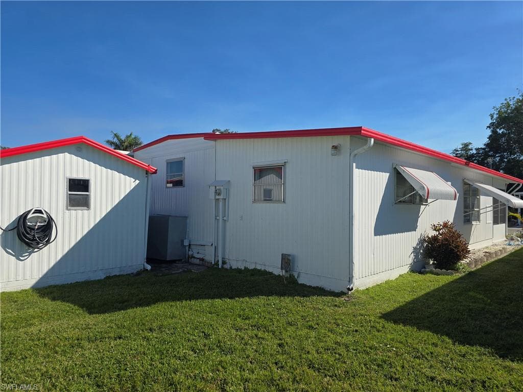 19 Moorhead Mnr 19, Naples, FL 34112-33