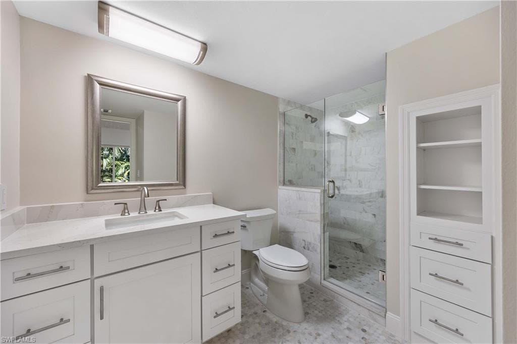 375 8th Ave S D, Naples, FL 34102-17