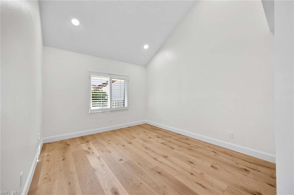 375 8th Ave S D, Naples, FL 34102-23