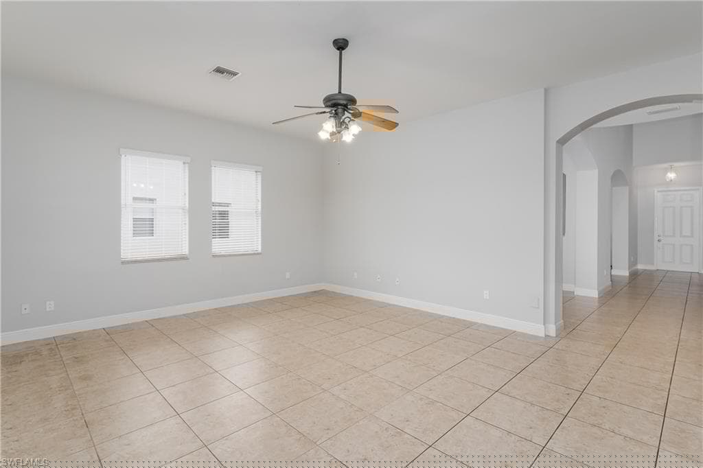 2055 Par Dr, Naples, FL 34120-11