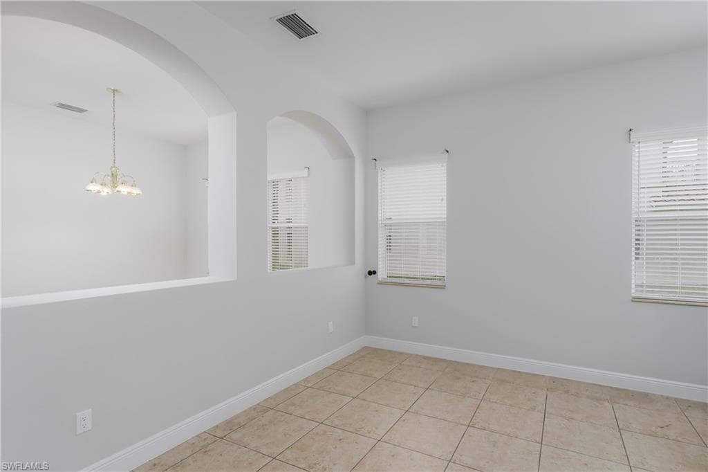 2055 Par Dr, Naples, FL 34120-20