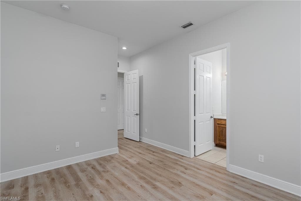 2055 Par Dr, Naples, FL 34120-23