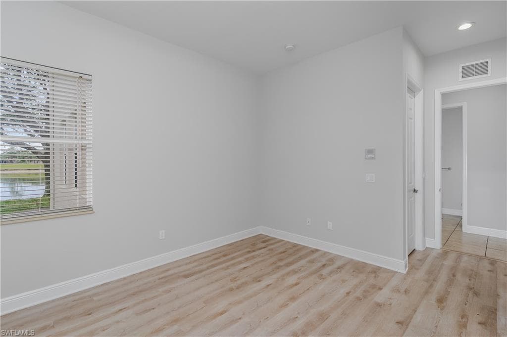 2055 Par Dr, Naples, FL 34120-24