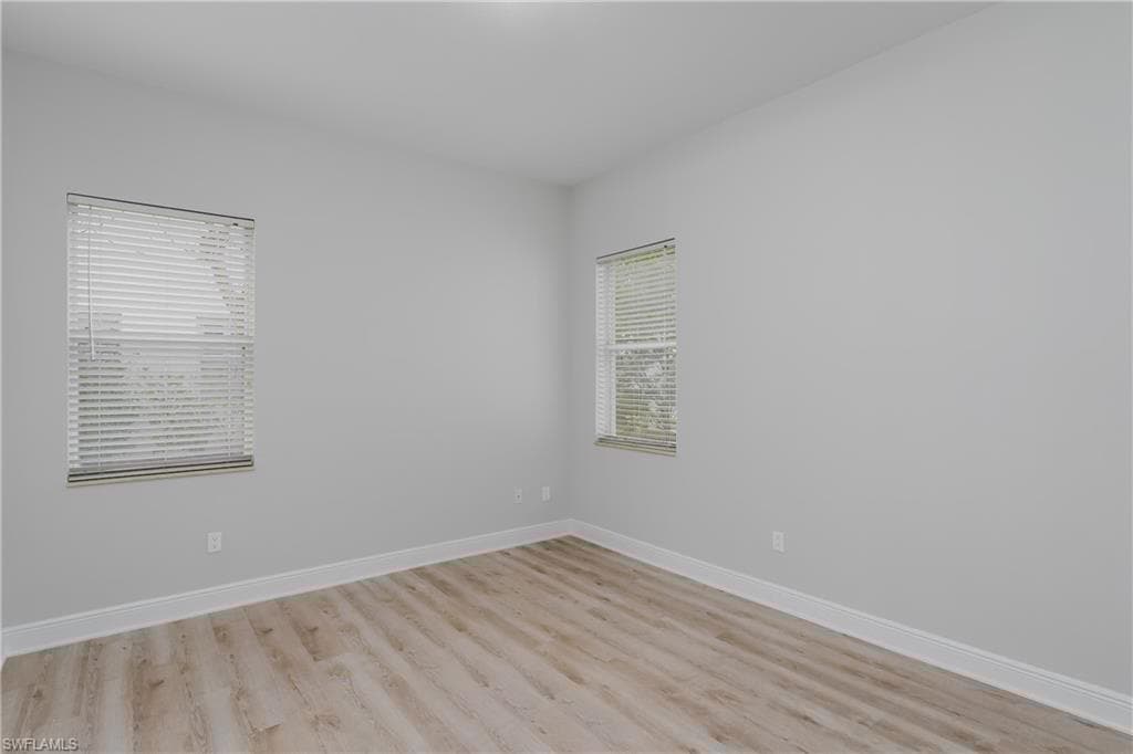 2055 Par Dr, Naples, FL 34120-25