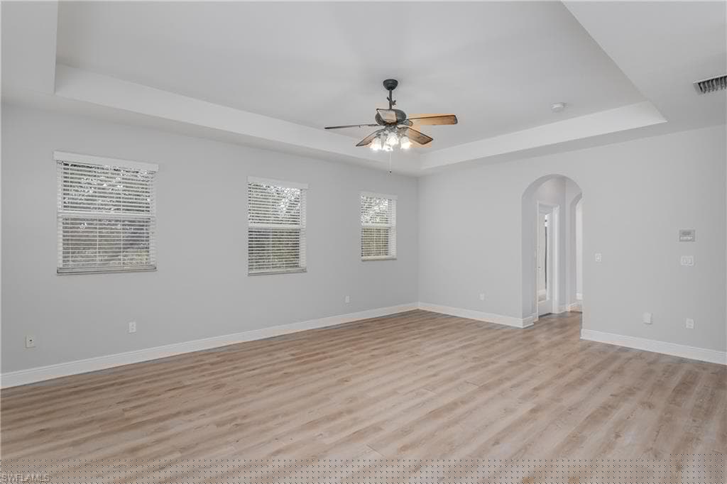 2055 Par Dr, Naples, FL 34120-35