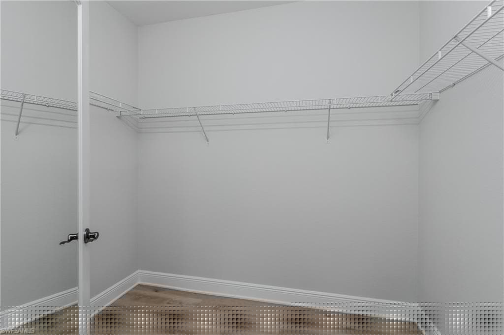 2055 Par Dr, Naples, FL 34120-37
