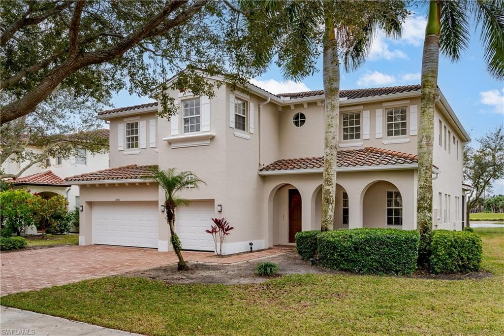2055 Par Dr, Naples, FL 34120-3