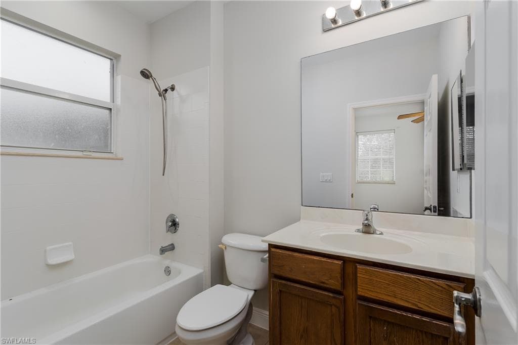 2055 Par Dr, Naples, FL 34120-46