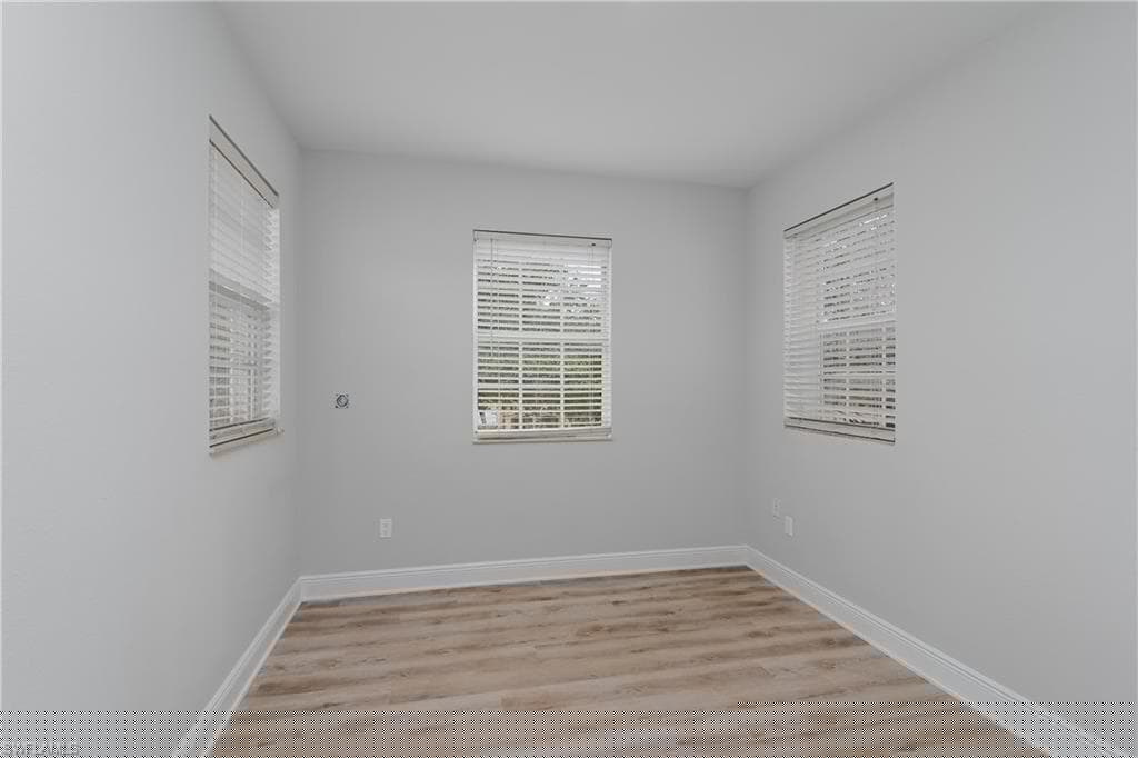 2055 Par Dr, Naples, FL 34120-47