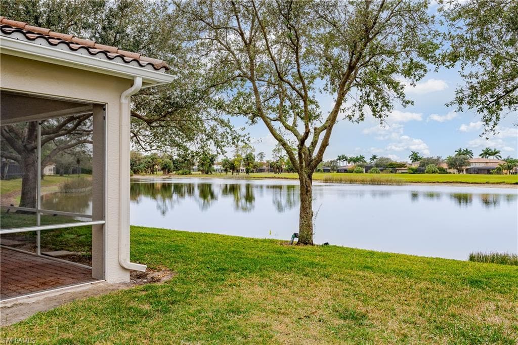 2055 Par Dr, Naples, FL 34120-5