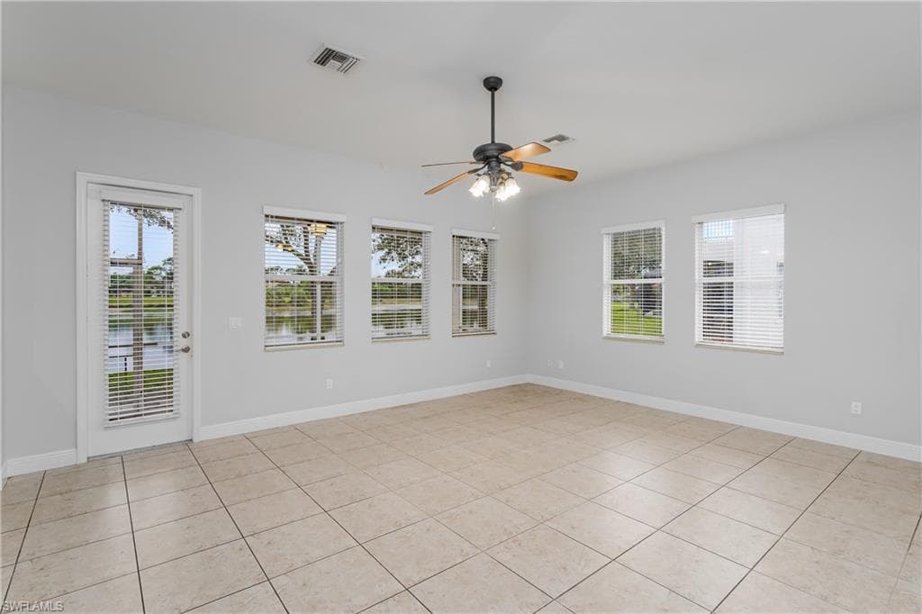 2055 Par Dr, Naples, FL 34120-8