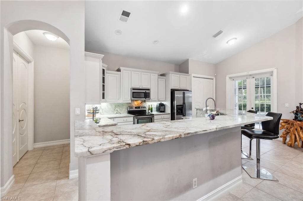 850 25th St SW, Naples, FL 34117-9