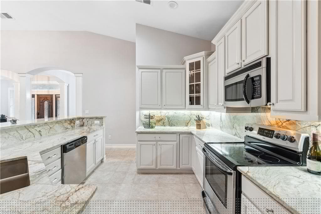 850 25th St SW, Naples, FL 34117-11