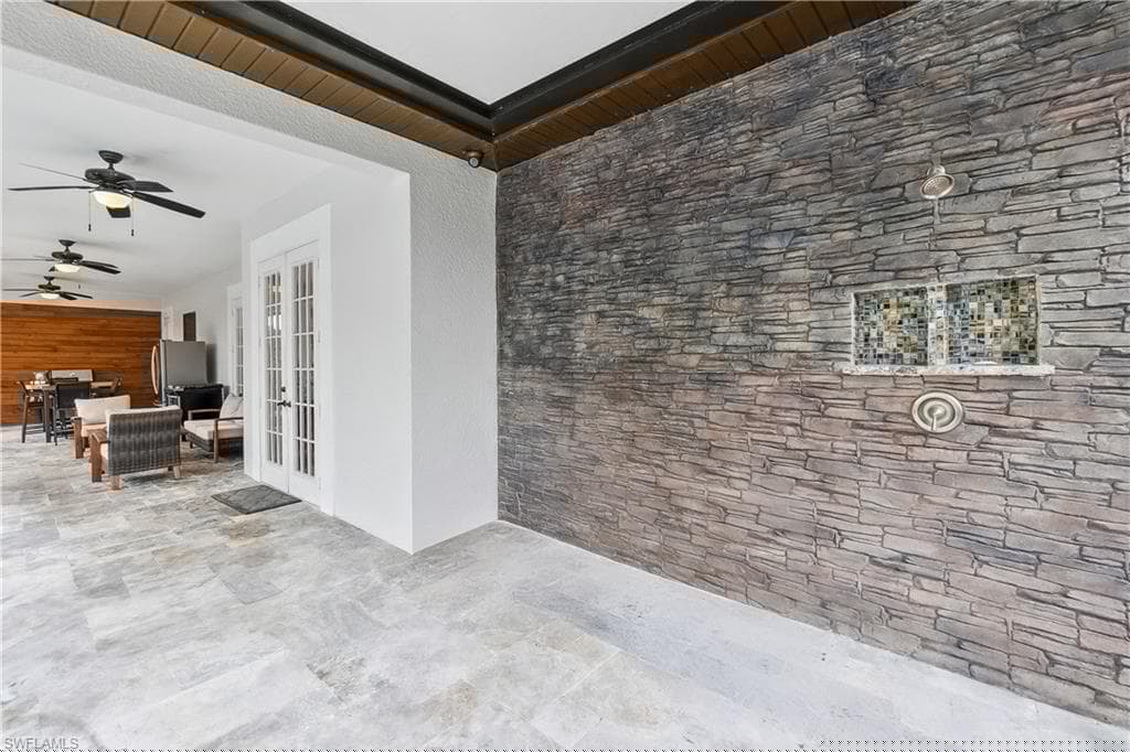 850 25th St SW, Naples, FL 34117-21