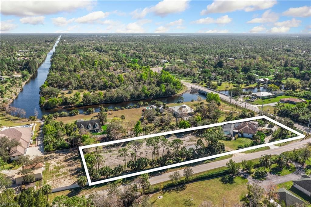 850 25th St SW, Naples, FL 34117-29