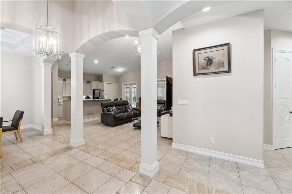 850 25th St SW, Naples, FL 34117-6