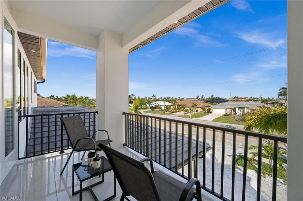 3512 Surfside Blvd, Cape Coral, FL 33914-25