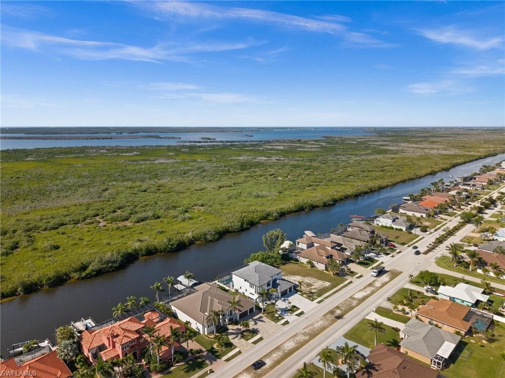 3512 Surfside Blvd, Cape Coral, FL 33914-48