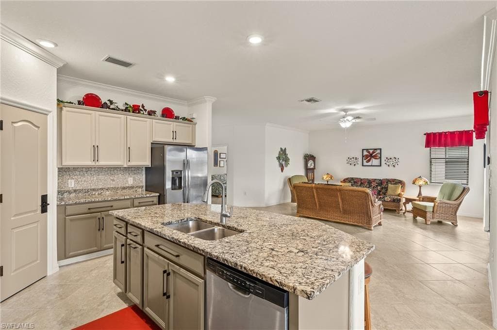 1607 Marton Ct, Naples, FL 34113-9