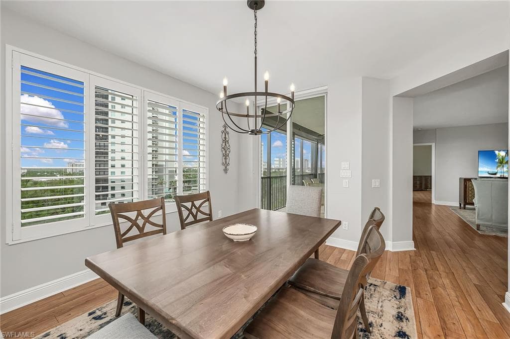 445 Cove Tower Dr 704, Naples, FL 34110-15